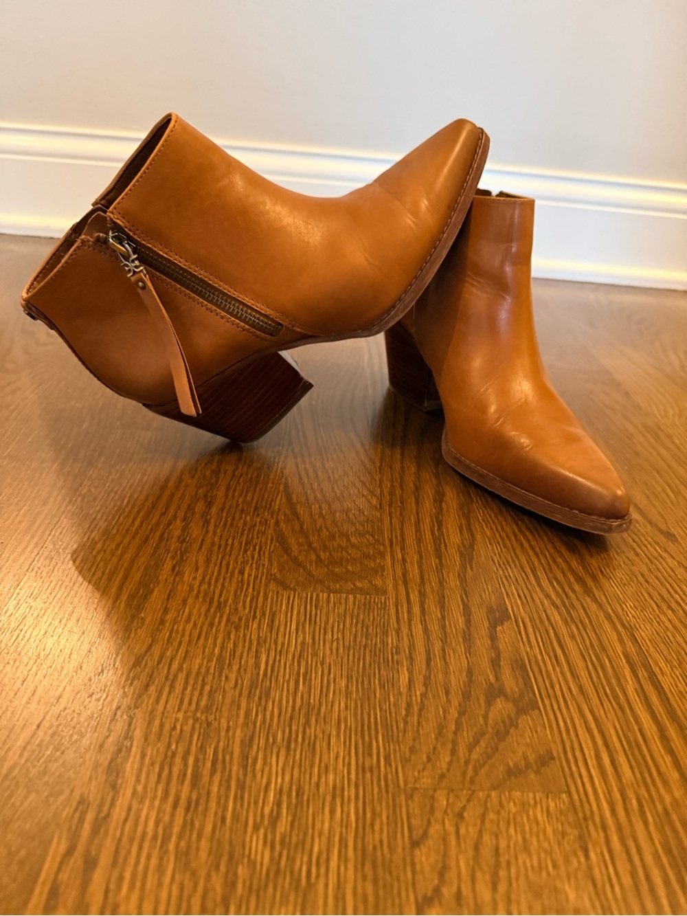 Sam Edelman Cognac Leather Ankle Booties Zips on each side | size 8